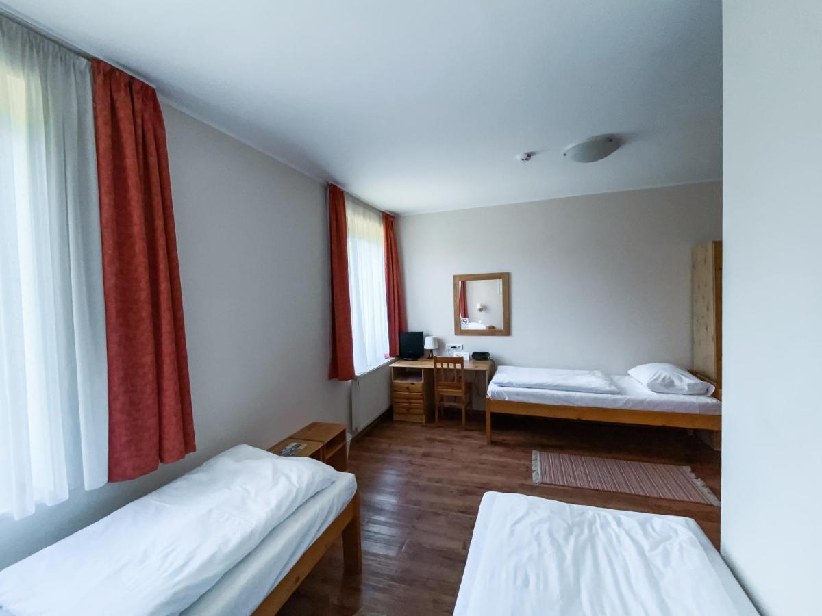 Anna Panzio Hotel Dunavarsany Ngoại thất bức ảnh